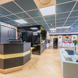 Hotel Zola 45 Bezons La Defense